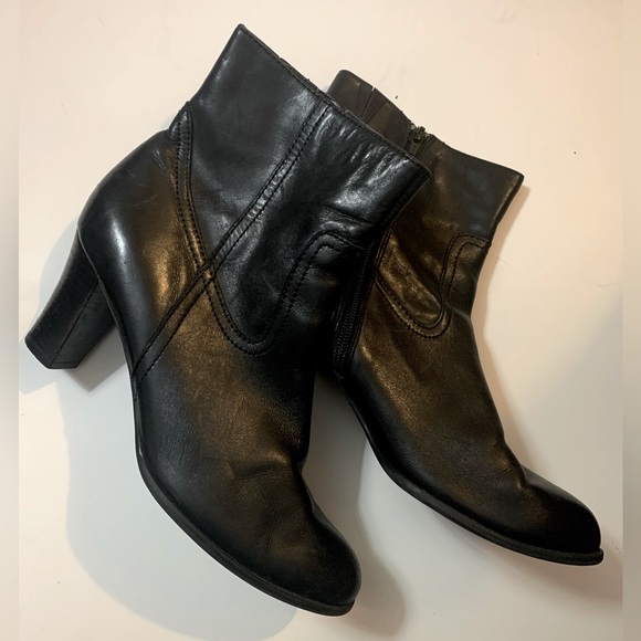 A.N.A. Black Ankle Boots Size 9 - Picture 1 of 4